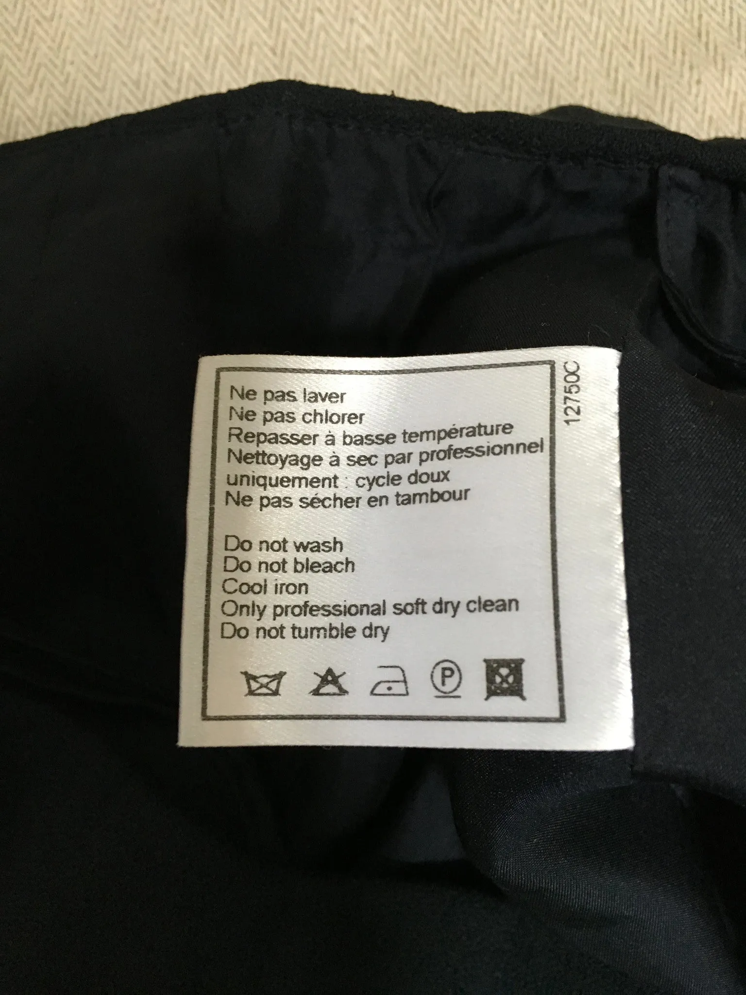 CHANEL 02C NAVY BLUE PLEATED FLARED SKIRT F 40 Ladies