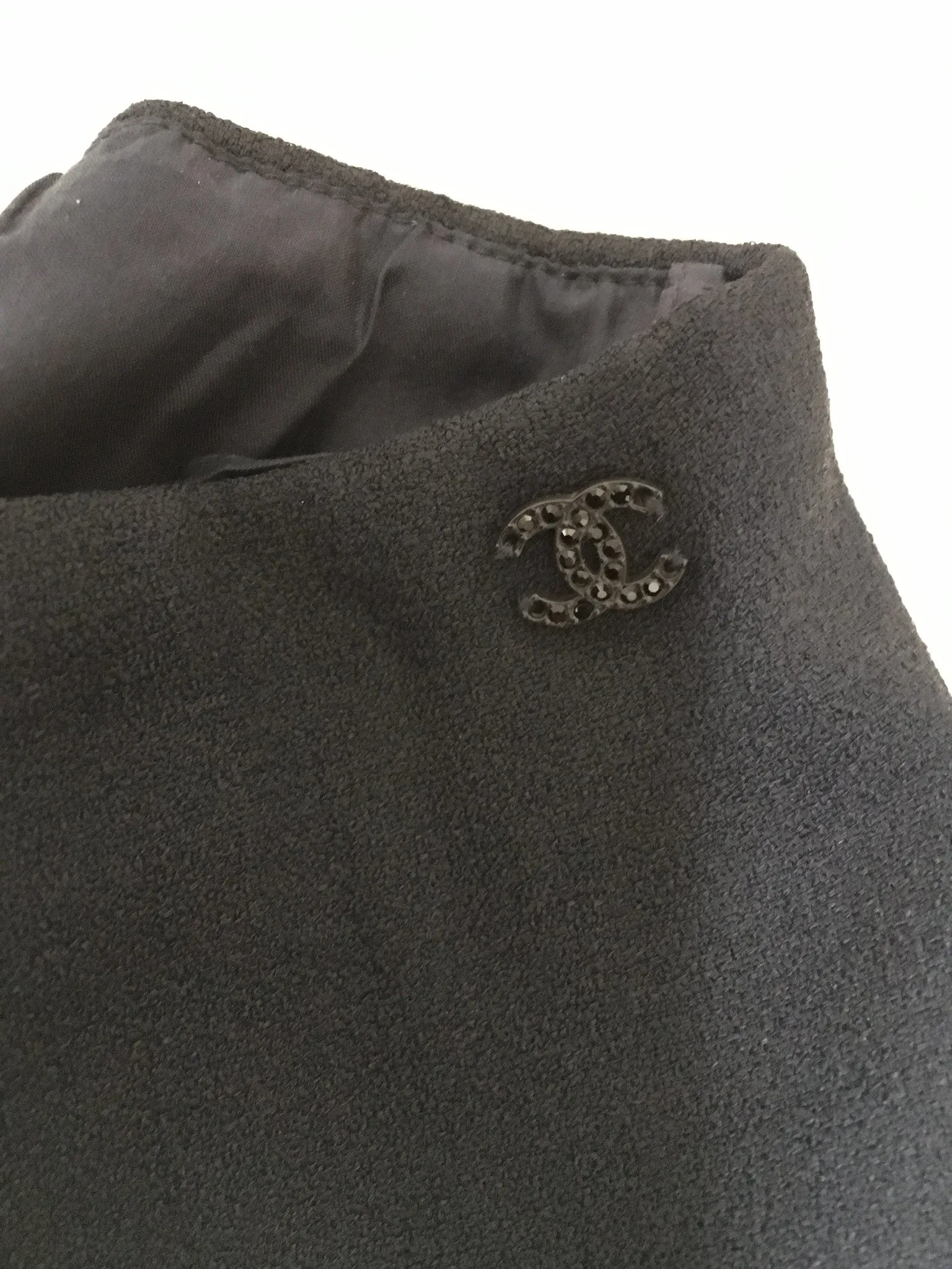 CHANEL 02C NAVY BLUE PLEATED FLARED SKIRT F 40 Ladies
