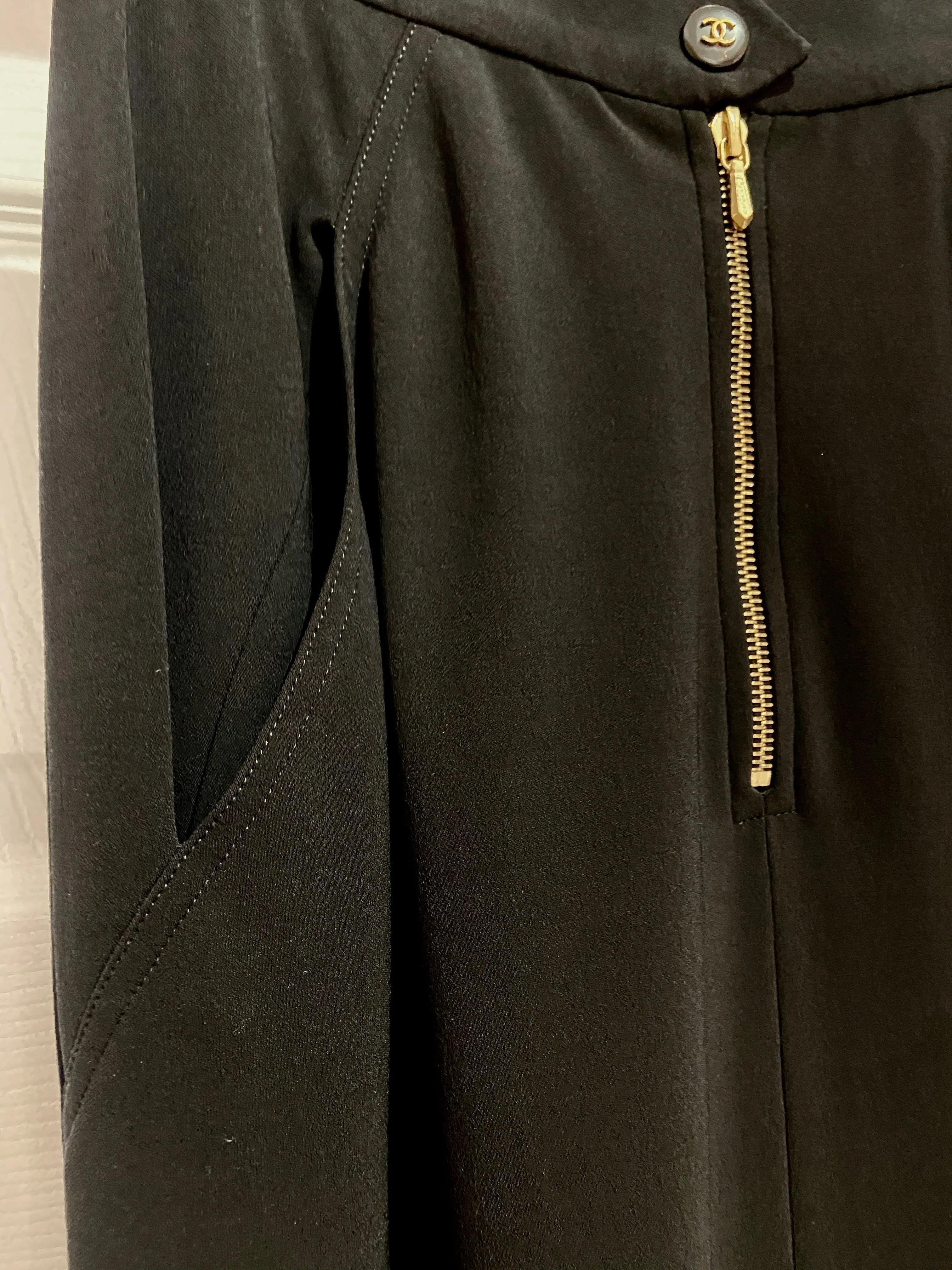 CHANEL PENCIL SKIRT