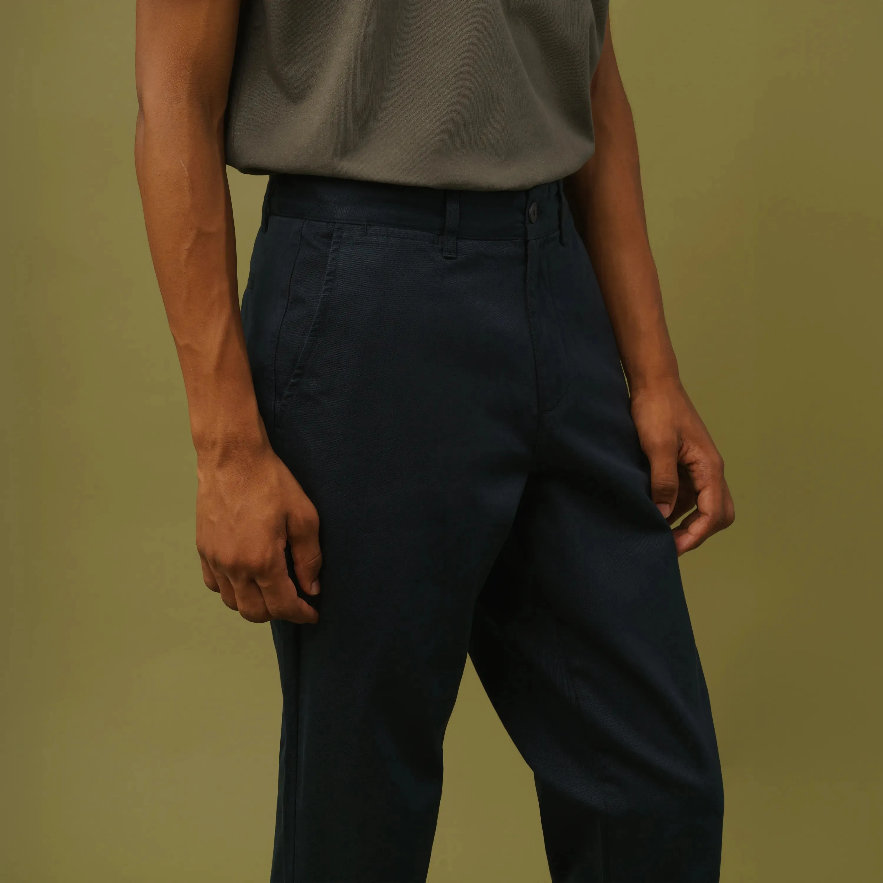 CHINOS
