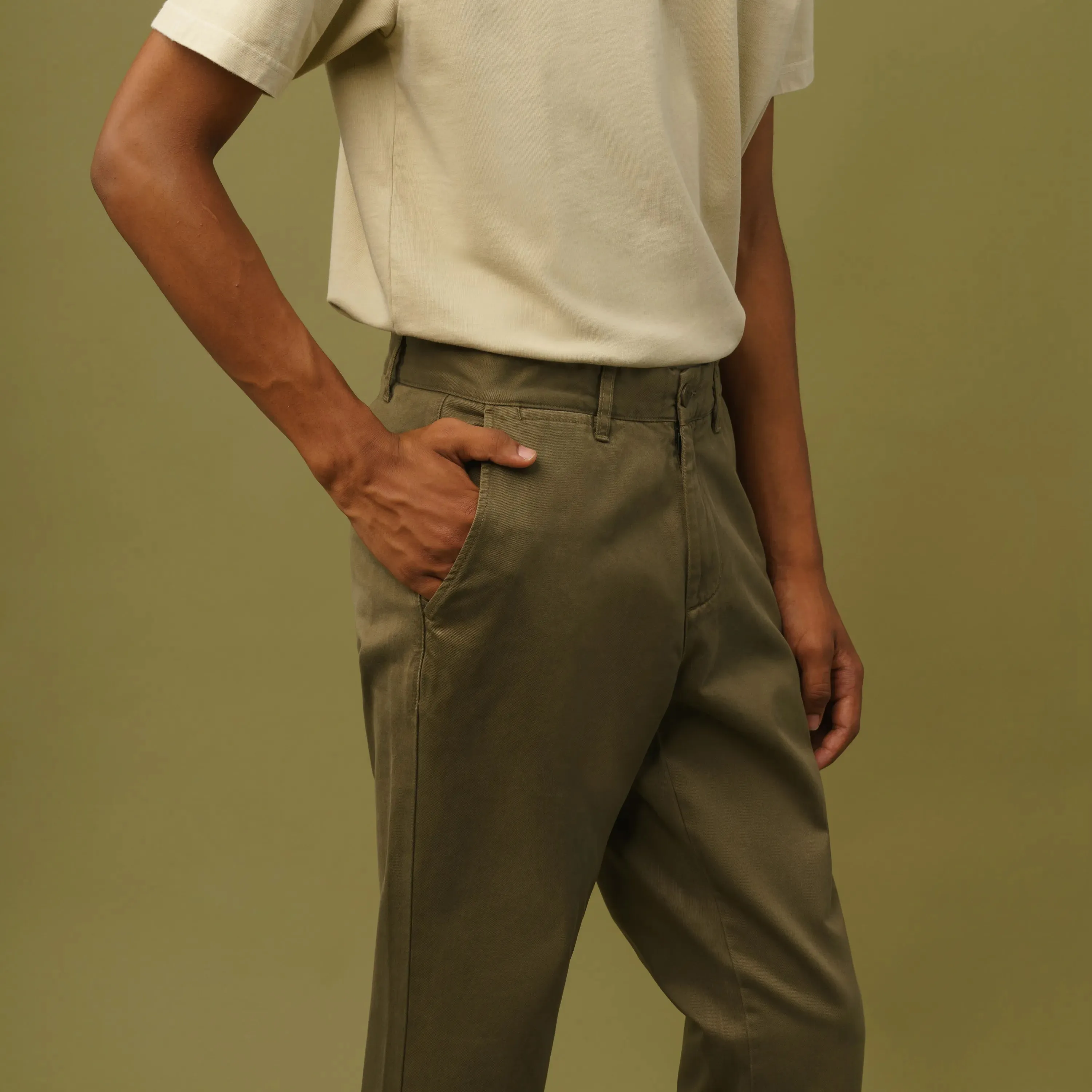 CHINOS