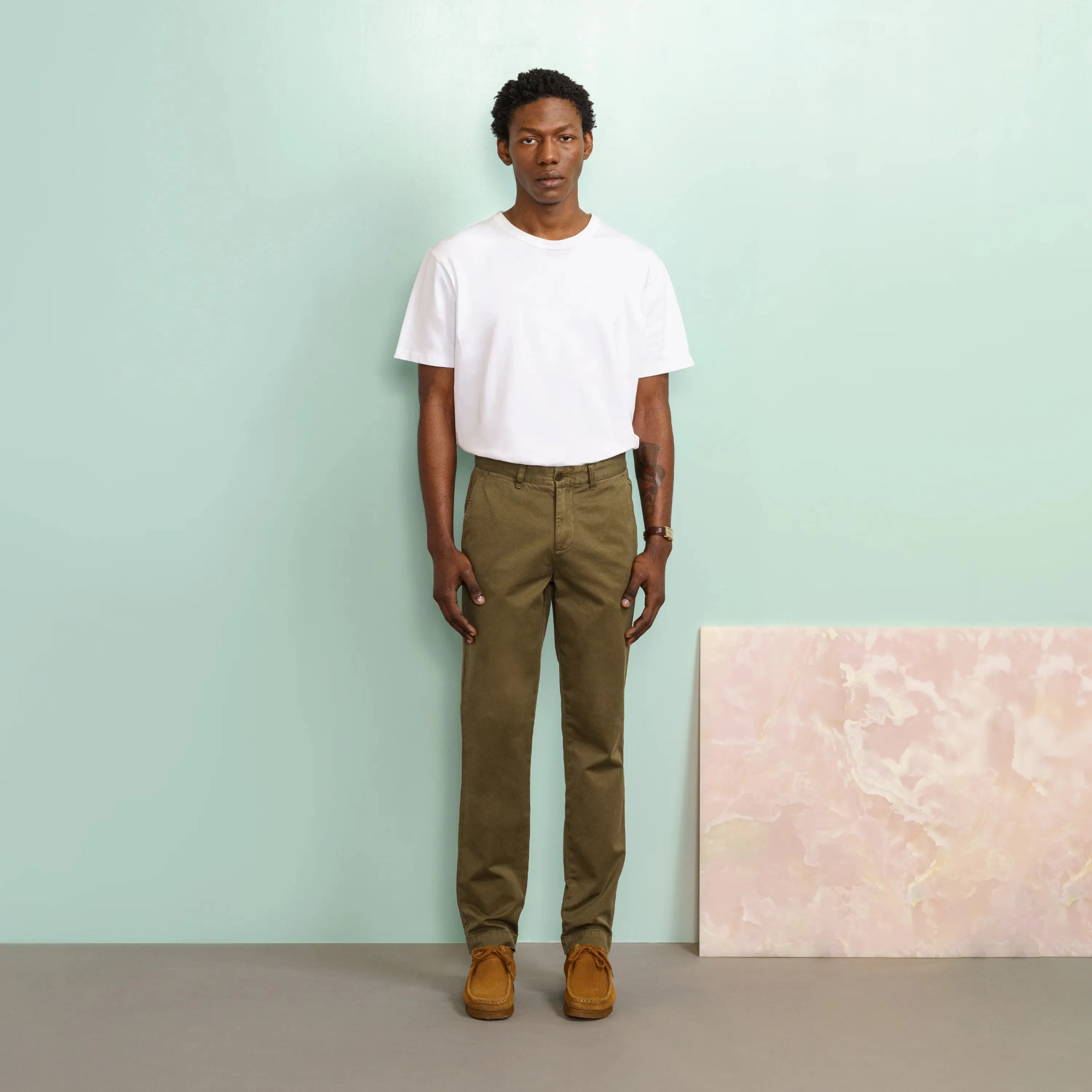 CHINOS