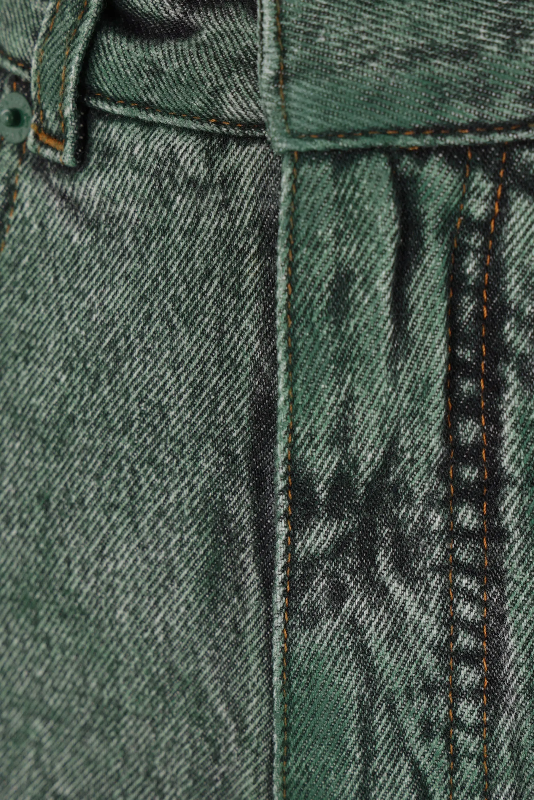loose-fit denim jeans