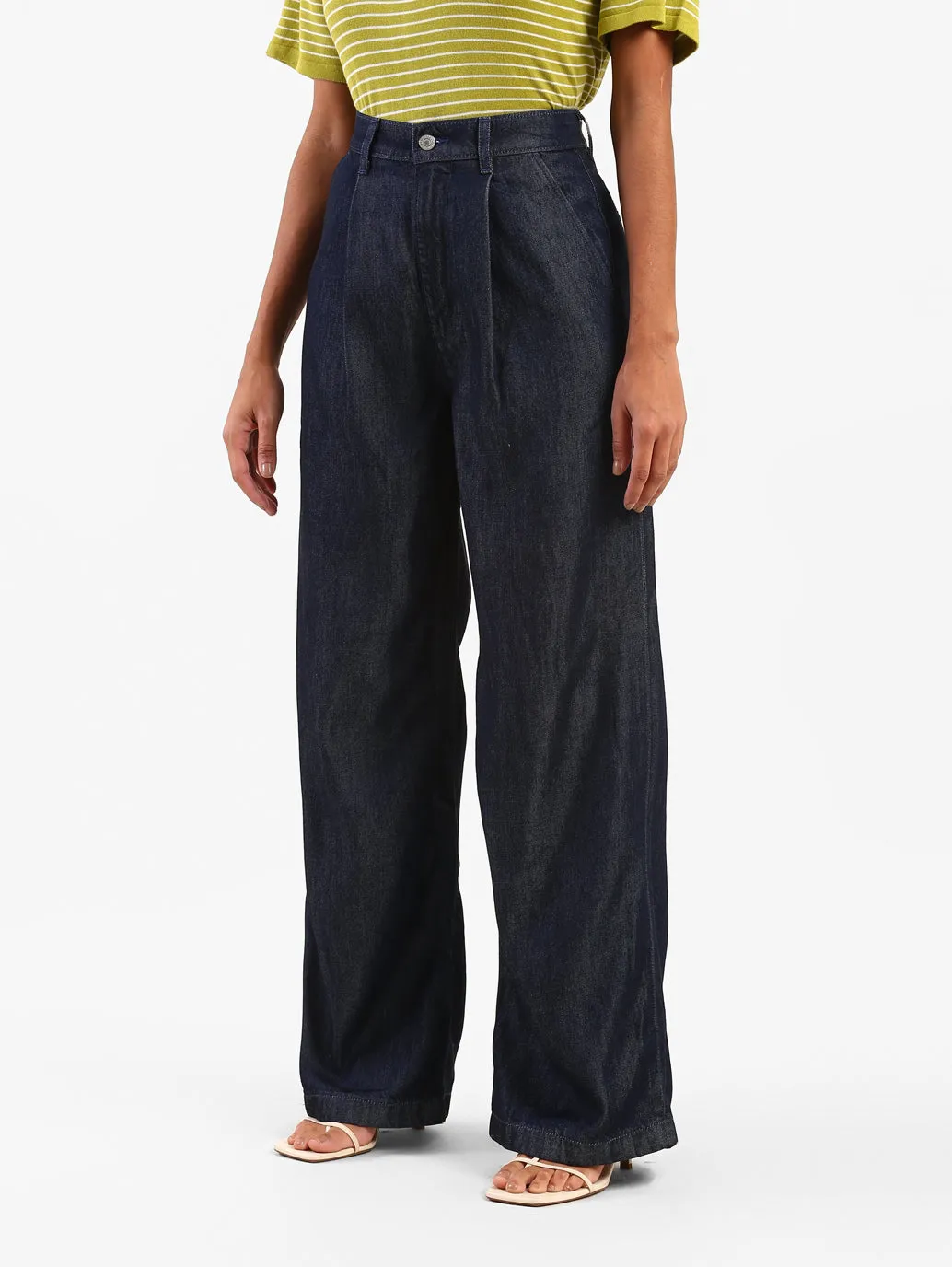 Women's High Rise Loose Fit Jeans